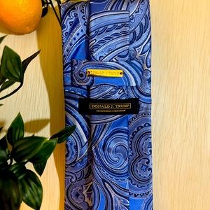 Donald J. Trump Tie